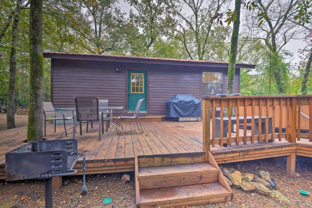 Hochatown Hideaway With Hot Tub, Grill And Fire Pit! Villa Stephens Gap ภายนอก รูปภาพ